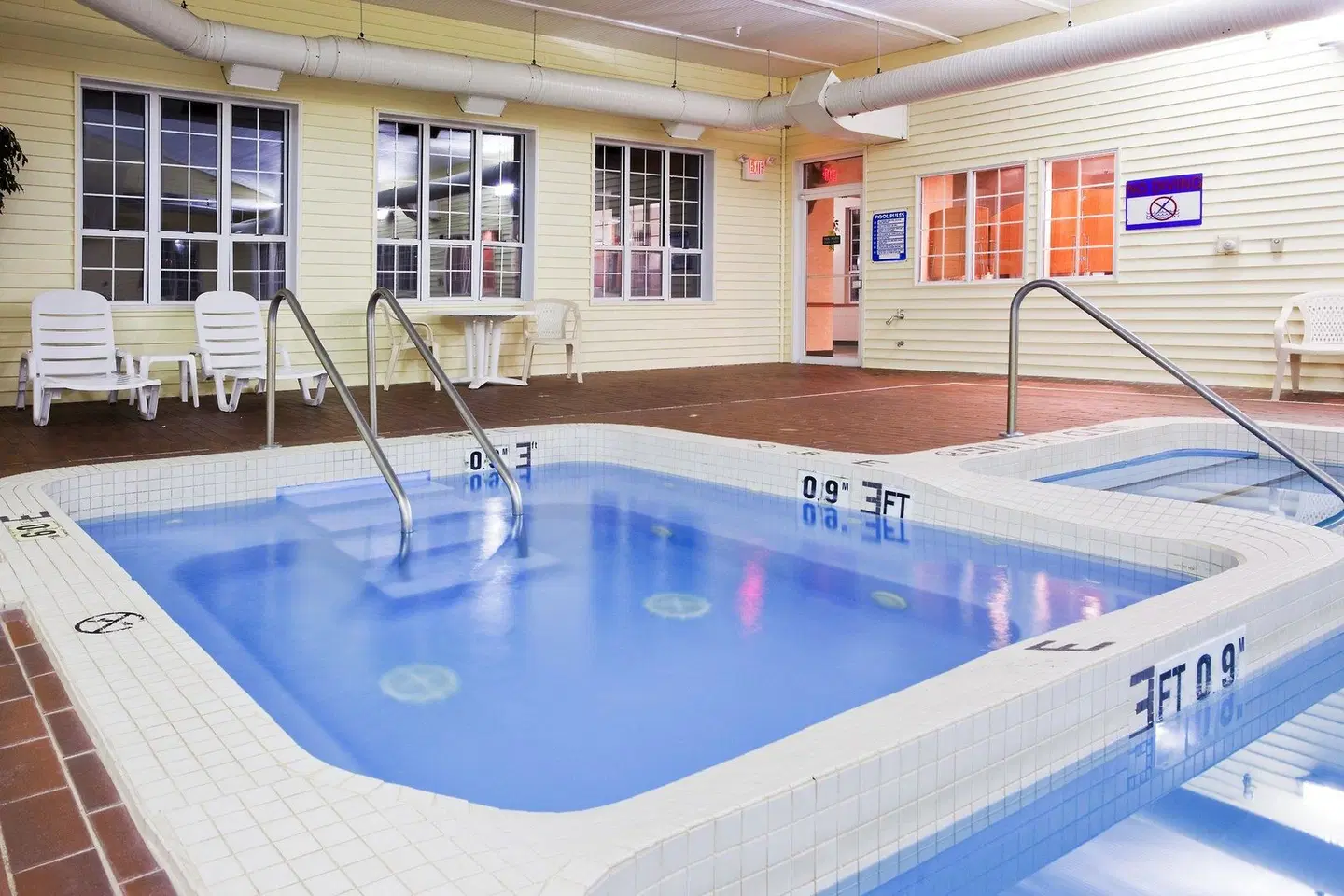 Holiday Inn Express St. Ignace-Lake Front by IHG Hallenbad