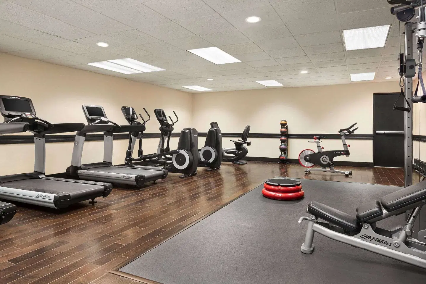 DoubleTree by Hilton Fort Smith City Center SPORTS_AND_LEISURE