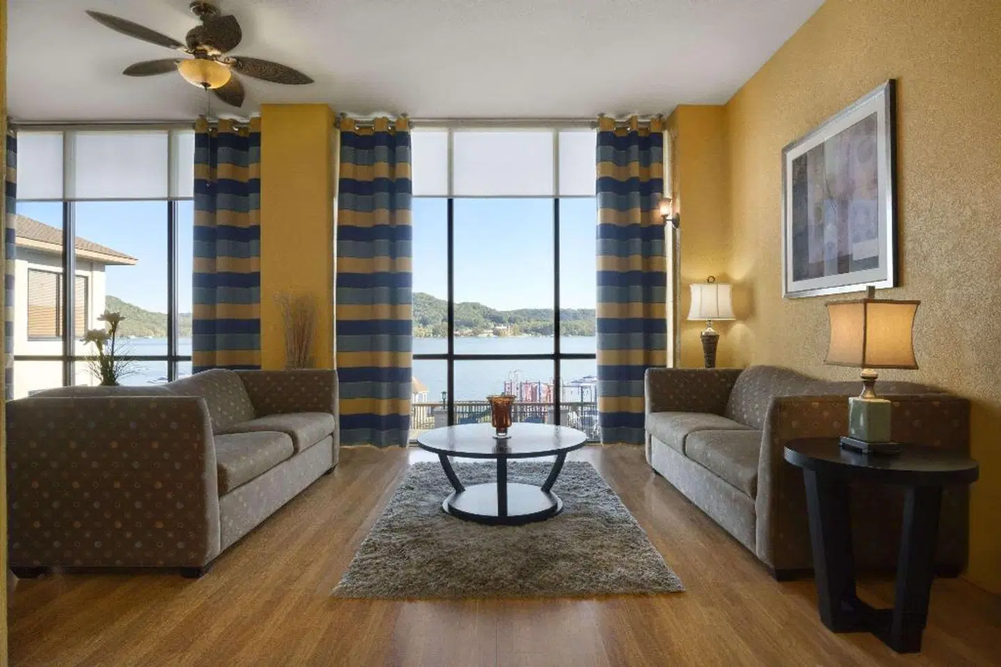 Wyndham Garden Lake Guntersville LOUNGE_LOBBY