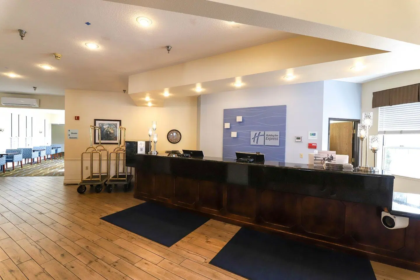 Holiday Inn Express St. Ignace-Lake Front by IHG LOUNGE_LOBBY