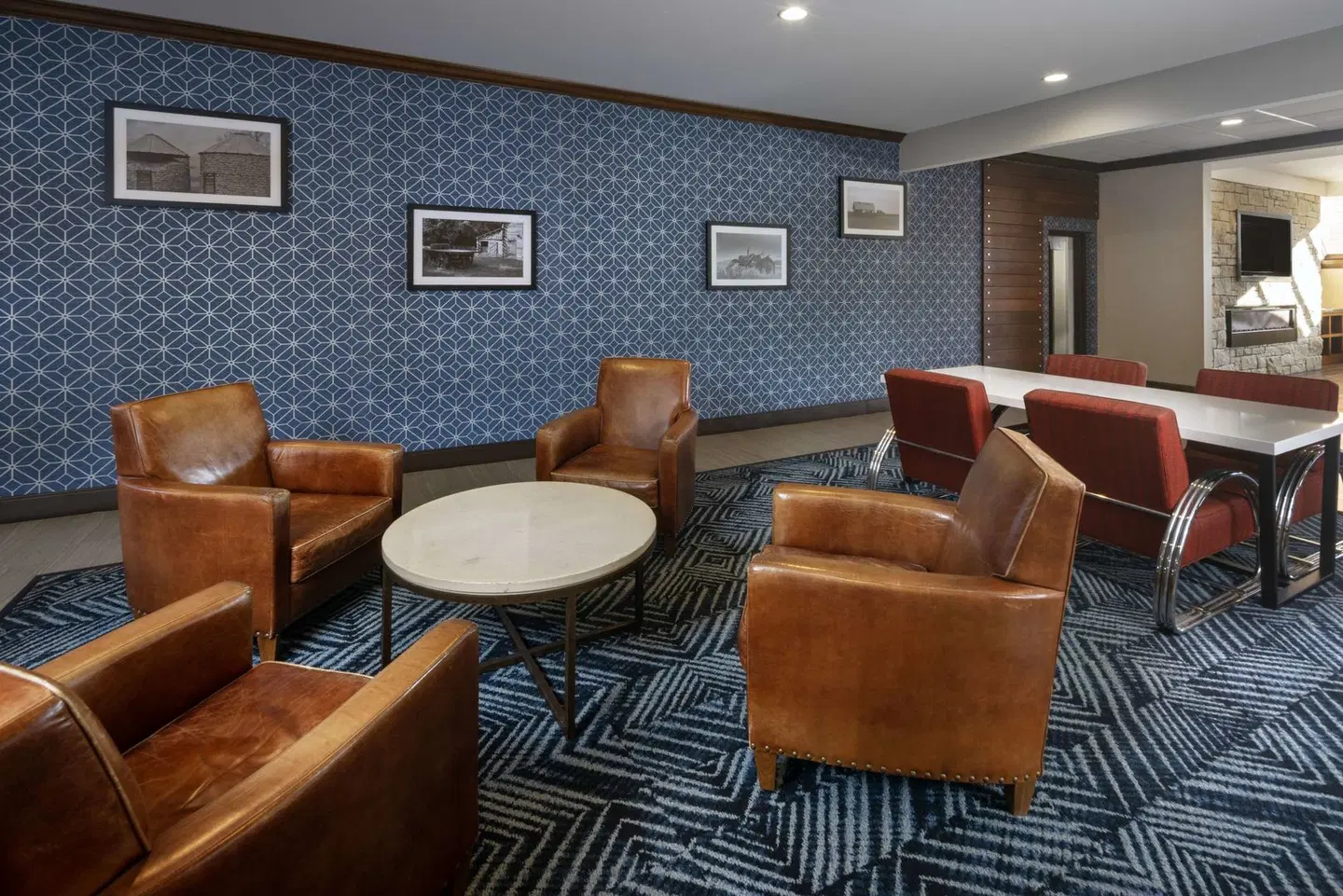 DoubleTree by Hilton Manhattan LOUNGE_LOBBY