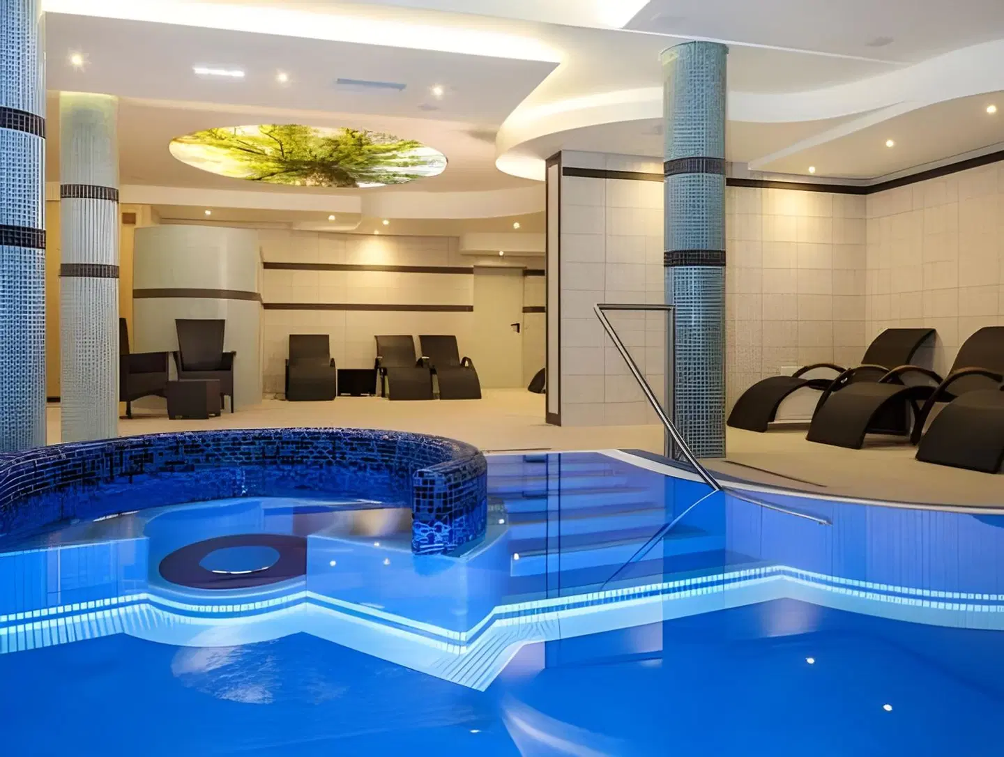 Greno Hotel & Spa Hallenbad