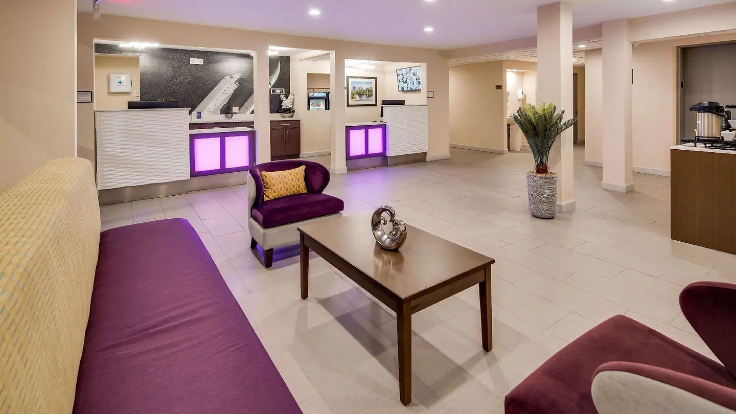 Baymont by Wyndham Huntsville LOUNGE_LOBBY