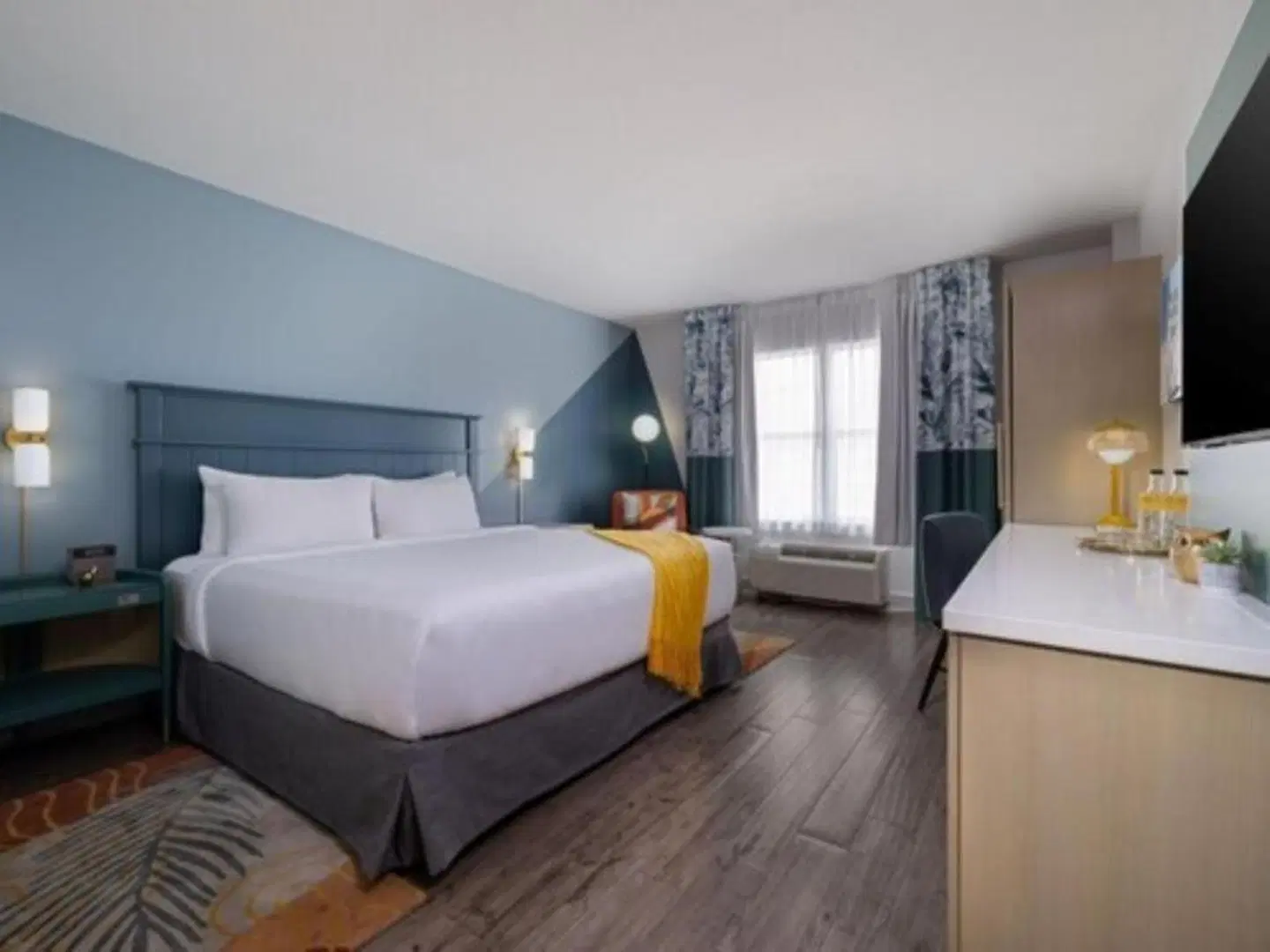 Hotel Indigo Sarasota by IHG ROOM_EXAMPLE