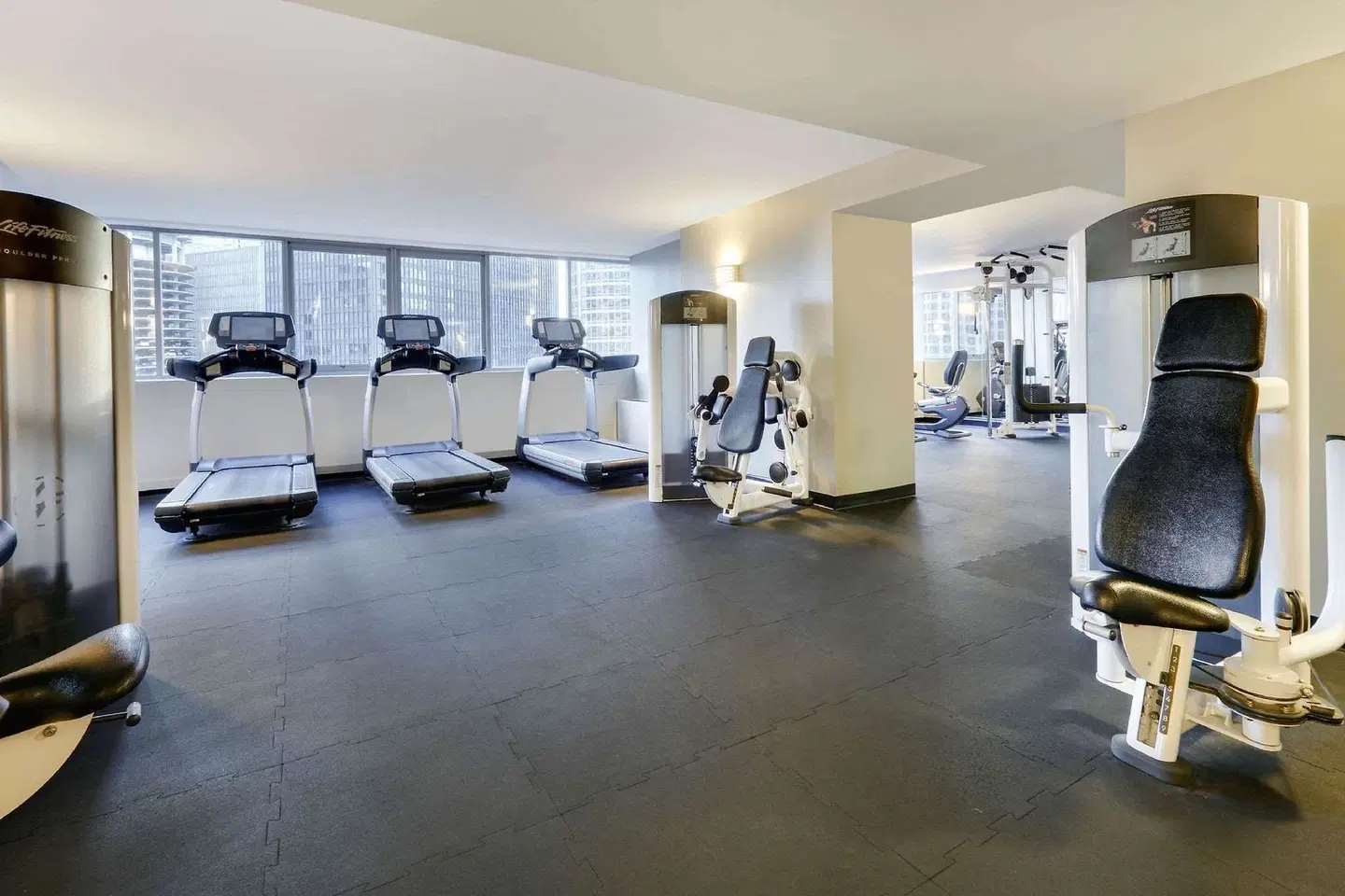 The Royal Sonesta Chicago Downtown SPORTS_AND_LEISURE