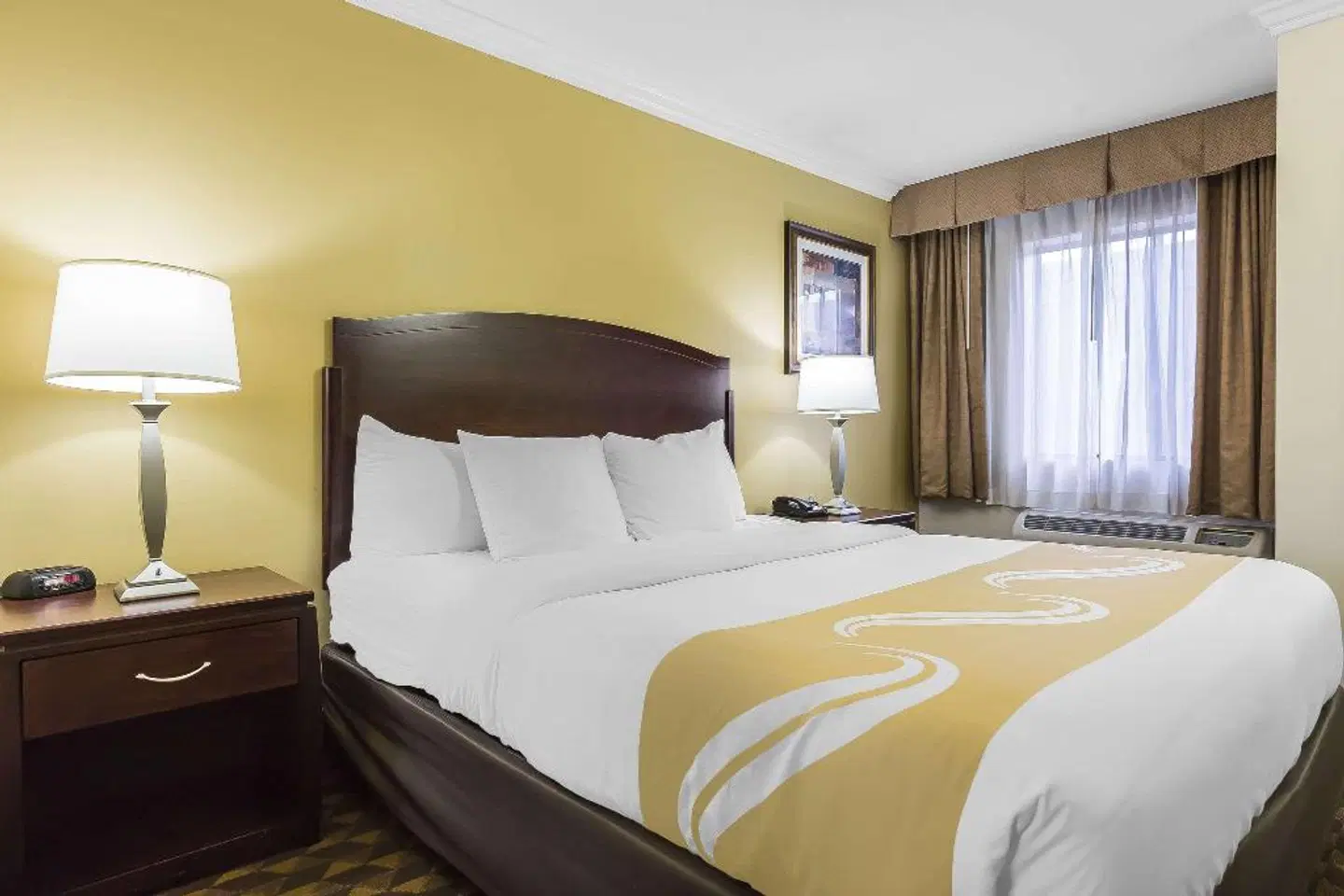 Comfort Inn & Suites LAX Airport Inglewood ROOM_EXAMPLE