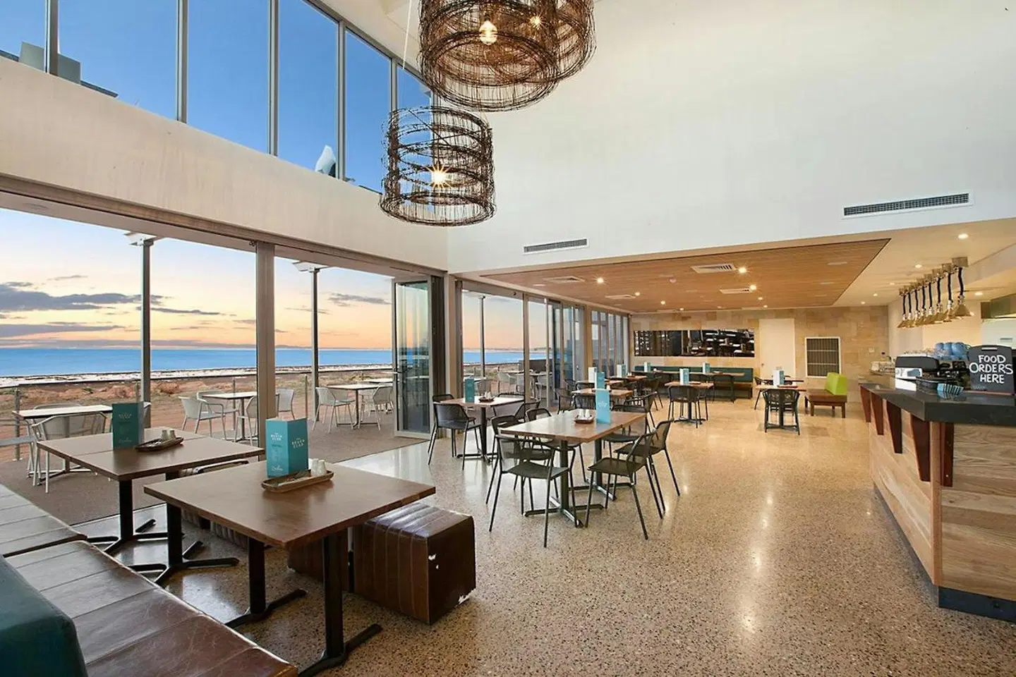 Onslow Beach Resort LOUNGE_LOBBY