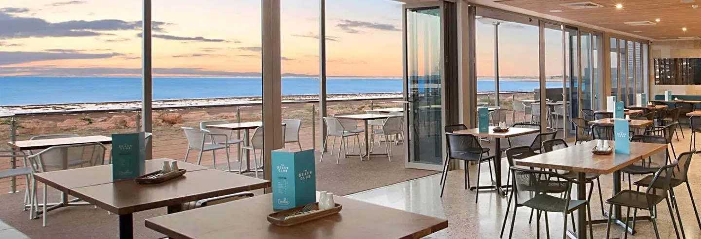 Onslow Beach Resort Terrasse