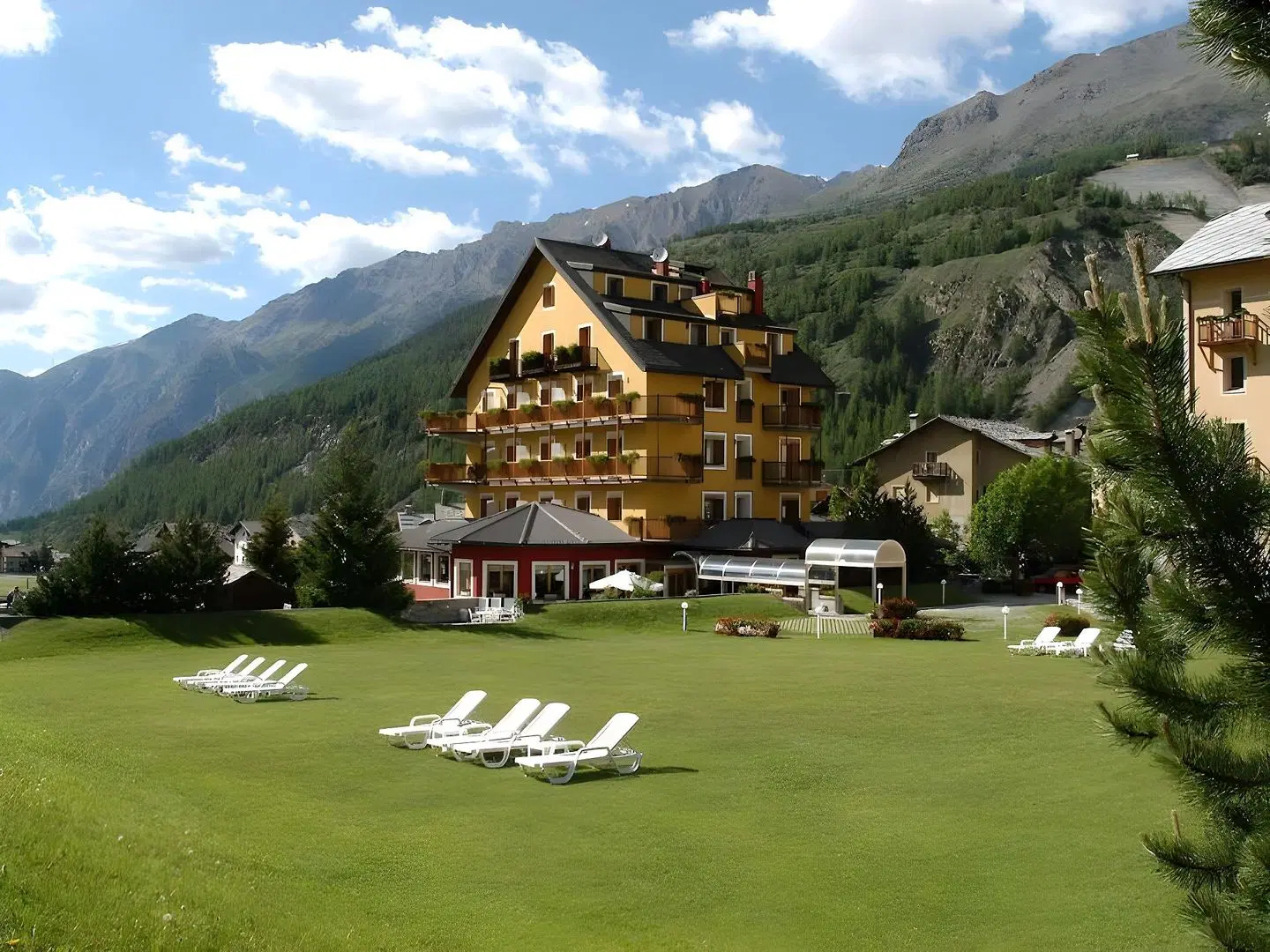 Sant'Orso & Wellness Le Bois EXTERIOR