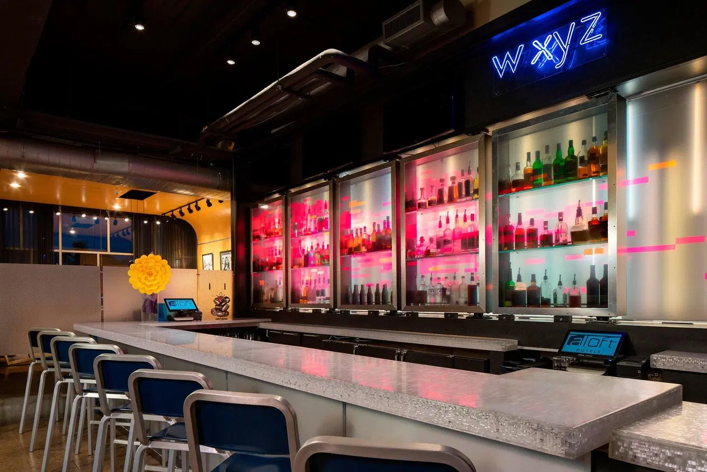 Aloft by Marriott Rogers Bentonville Bar