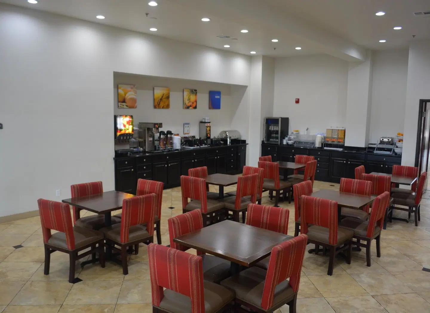 Comfort Suites Yukon Restaurant