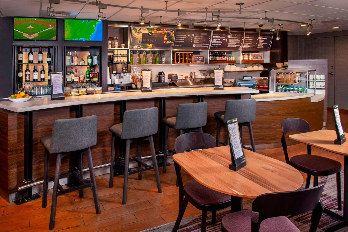 Courtyard by Marriott Wilmington Downtown Bar