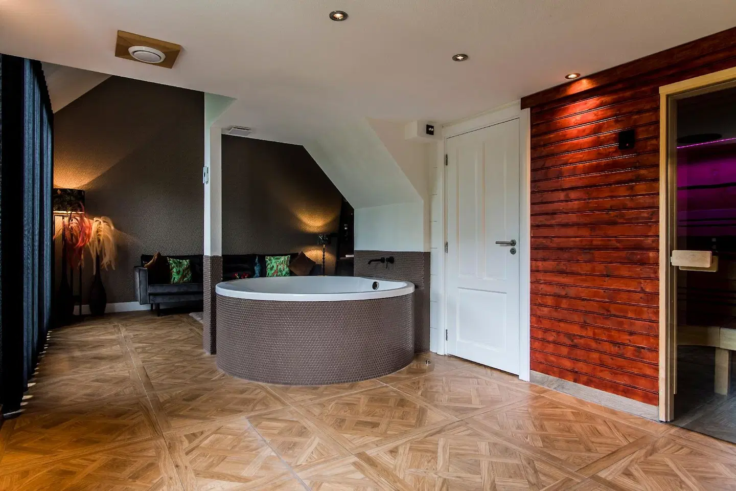Luxexcellent ROOM_EXAMPLE