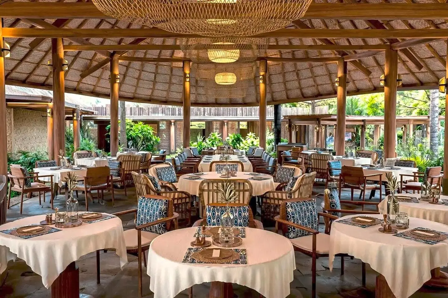 NIHI Rote Restaurant