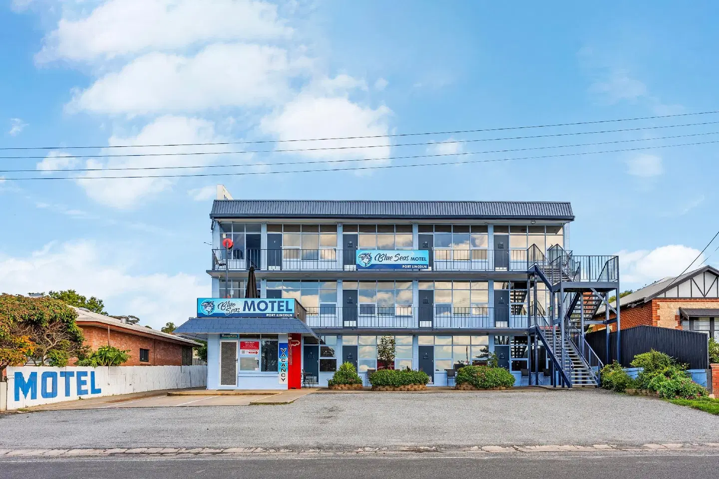 Blue Seas Motel EXTERIOR