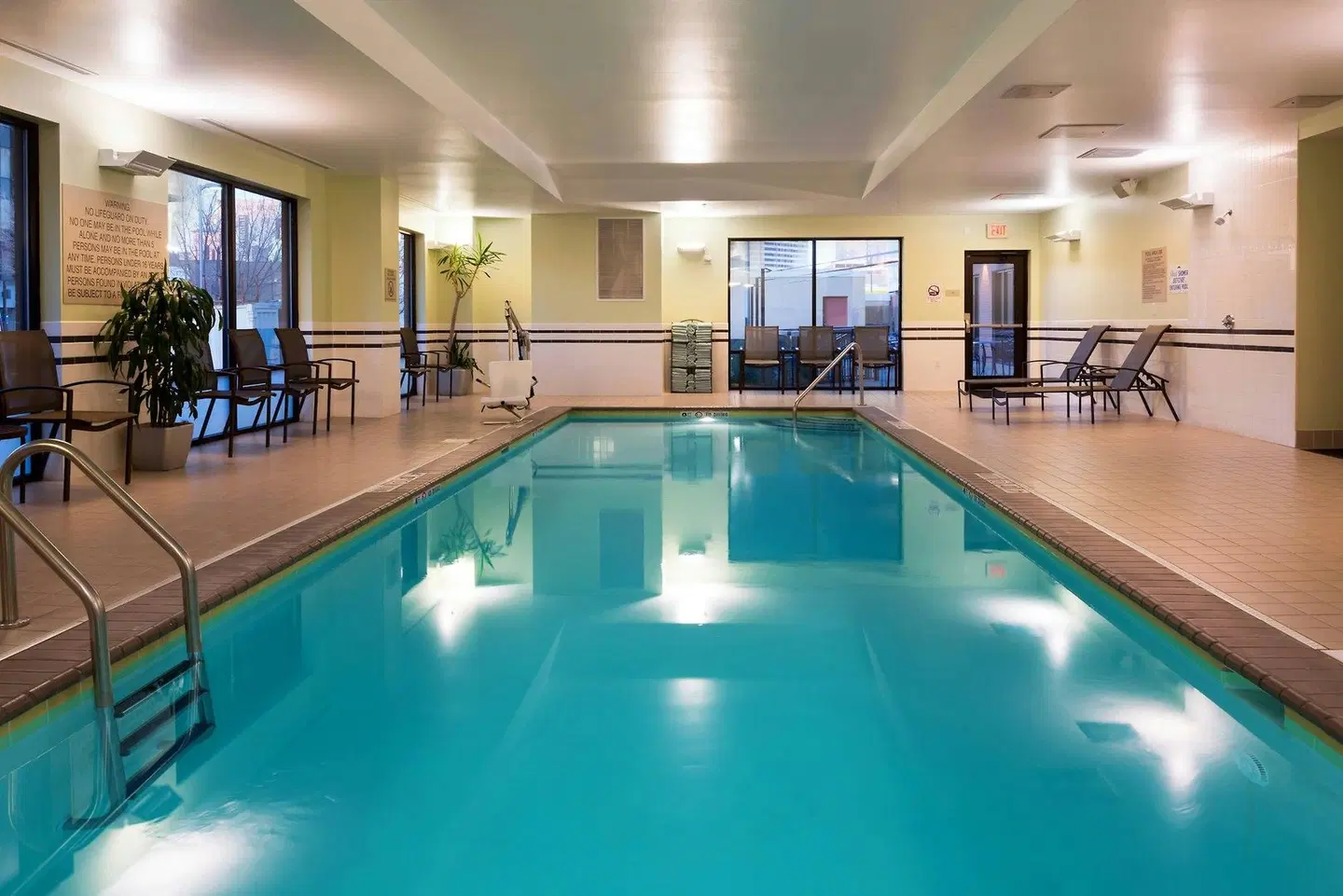 Fairfield by Marriott Inn & Suites Louisville Downtown Hallenbad
