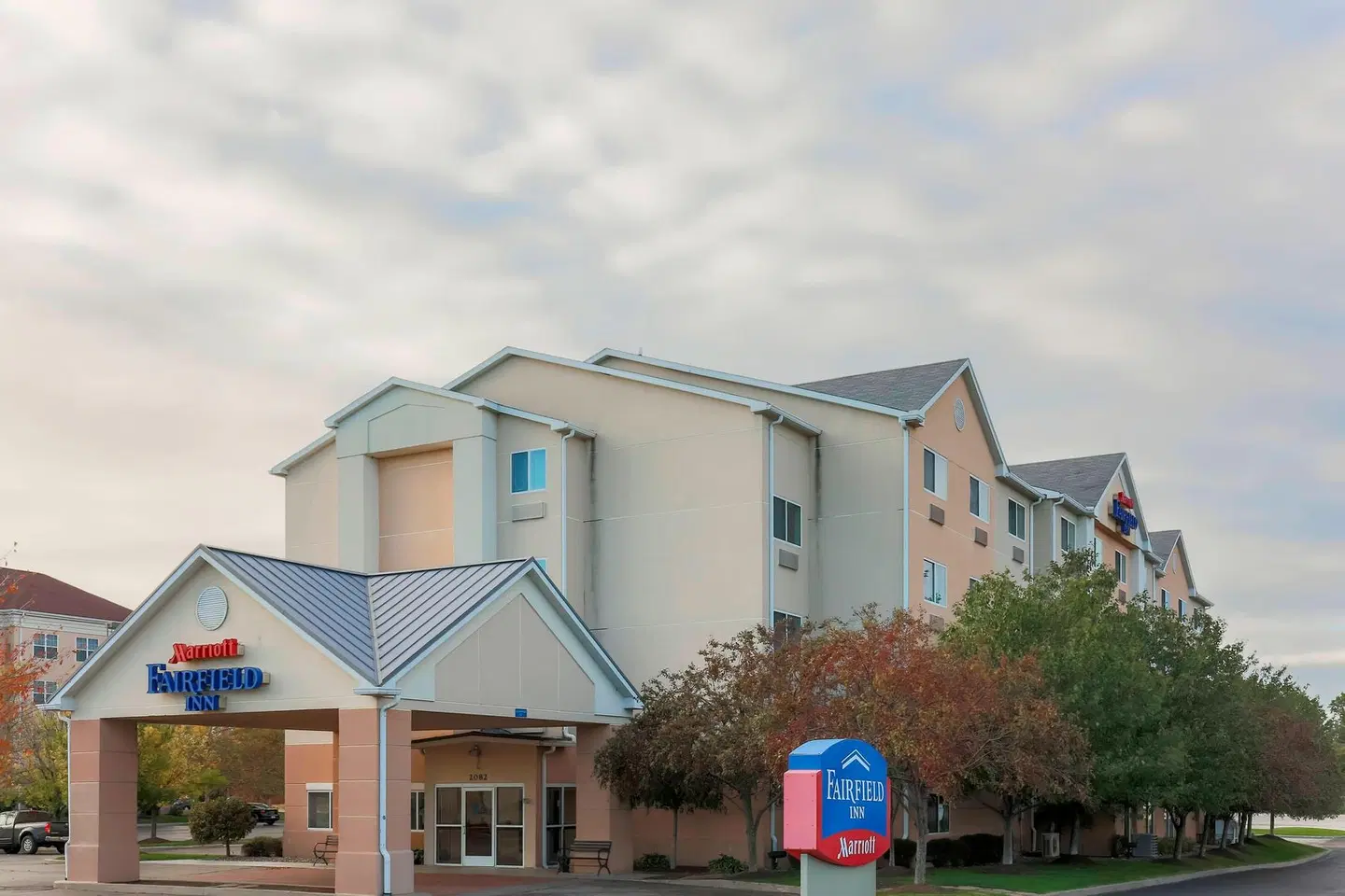 Fairfield Inn by Marriott Erie EXTERIOR