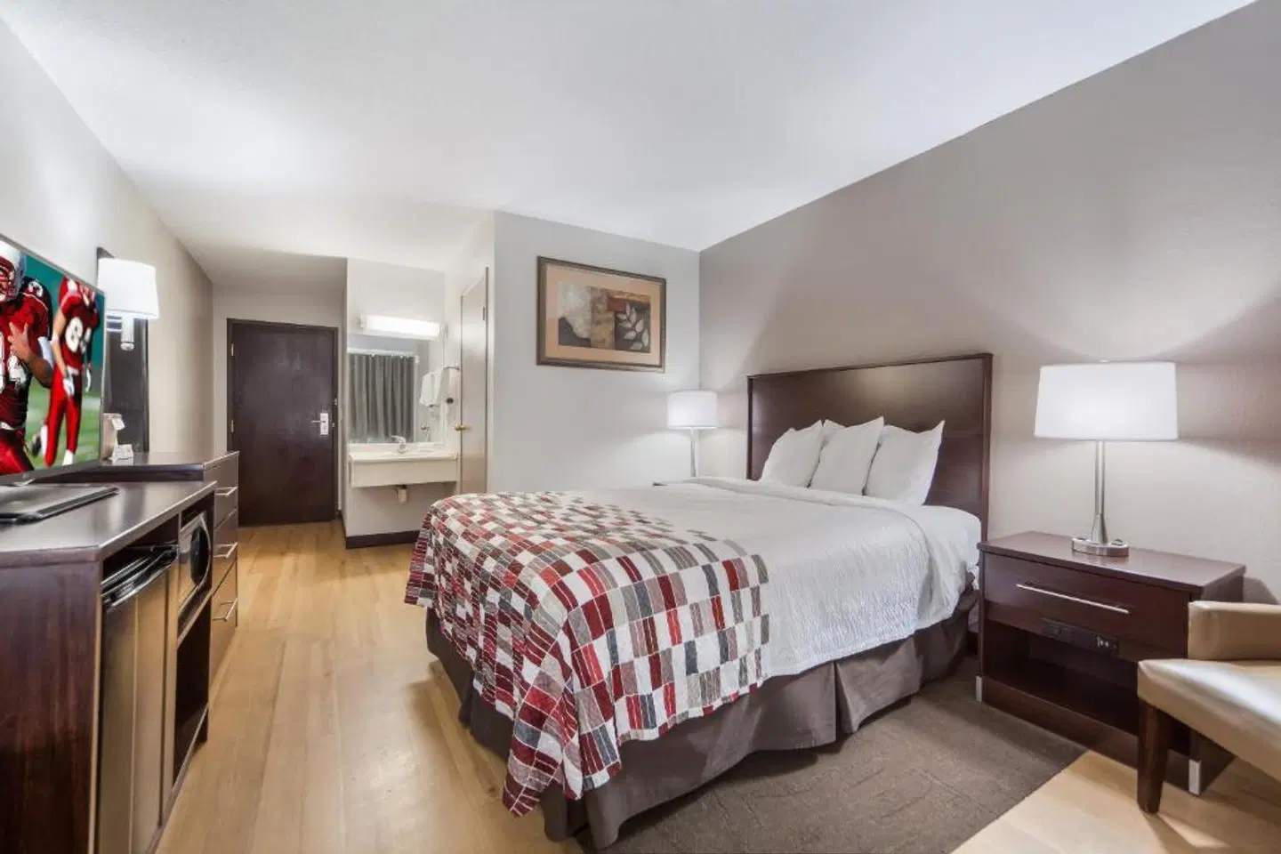 Red Roof Inn & Suites Omaha - Council Bluffs ROOM_EXAMPLE