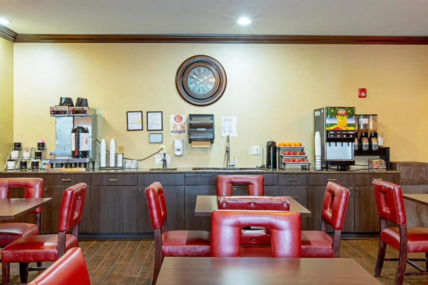 Red Roof Inn & Suites Omaha - Council Bluffs Bar