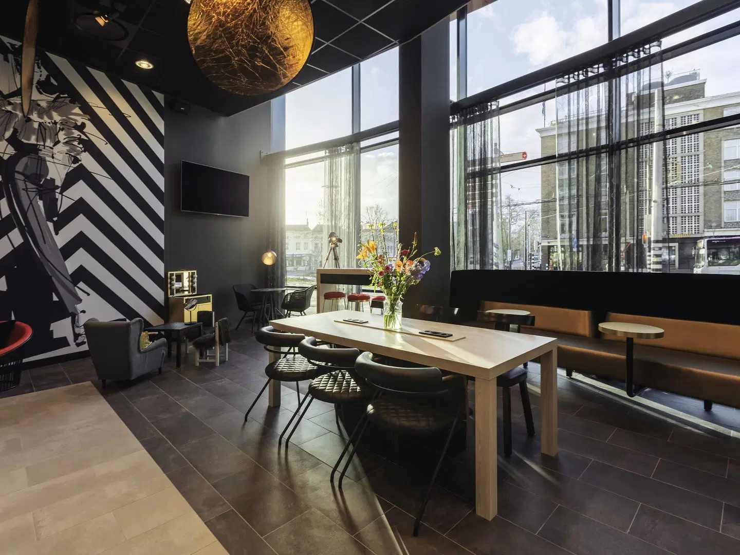 ibis Styles Arnhem Centre LOUNGE_LOBBY