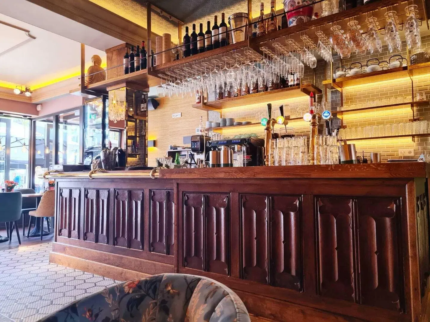 Anna van Chiel Bar