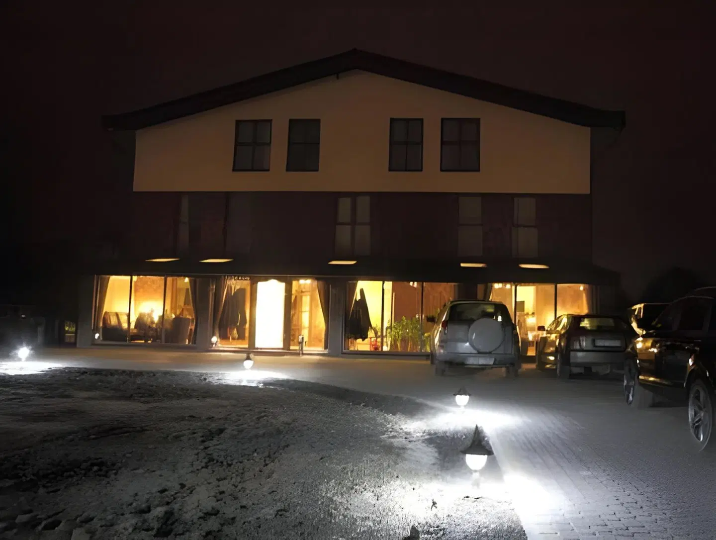 Greta EXTERIOR