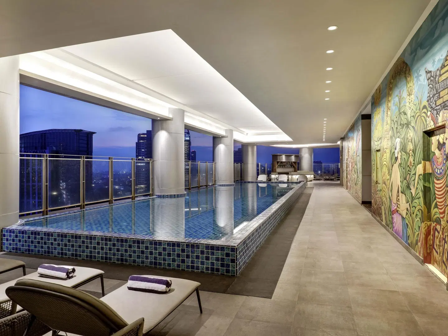 Mercure Jakarta Gatot Subroto Hallenbad