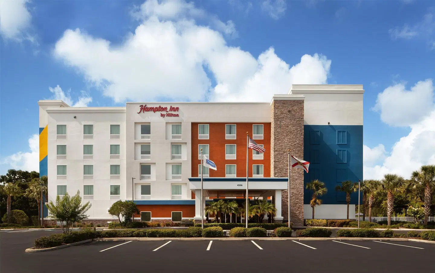 Hampton Inn by Hilton Tampa Fairgrounds Casino EXTERIOR