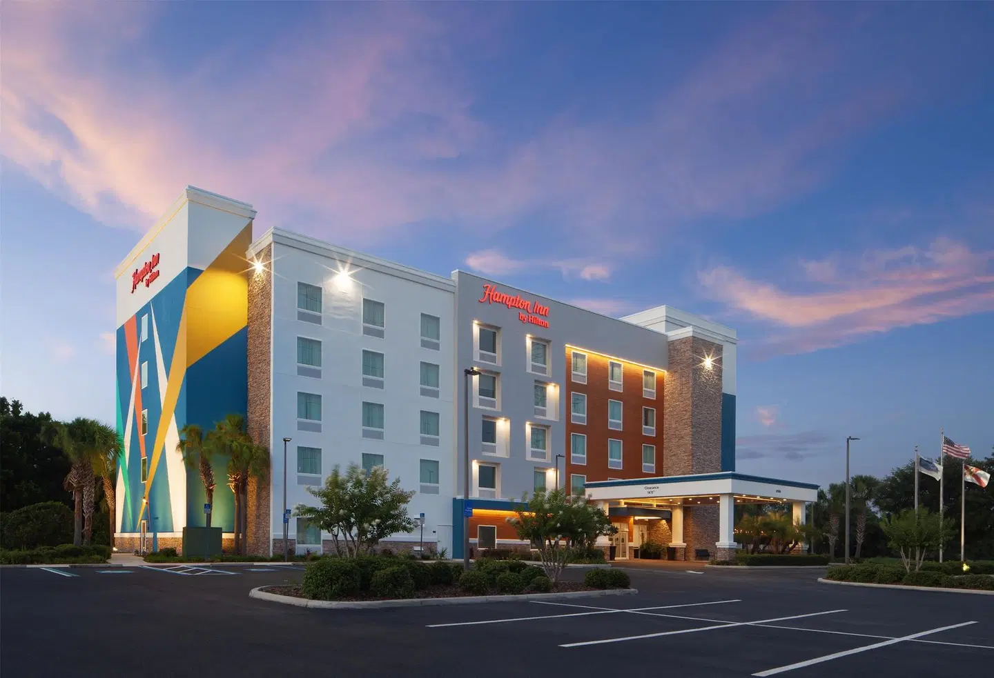 Hampton Inn by Hilton Tampa Fairgrounds Casino EXTERIOR