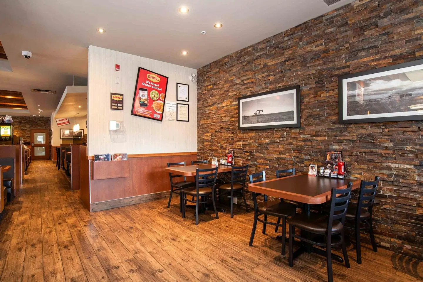 Sandman Hotel & Suites Regina Bar