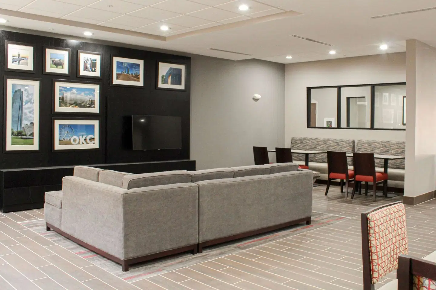 Hawthorn Suites by Wyndham Oklahoma City Airport / Fairground LOUNGE_LOBBY