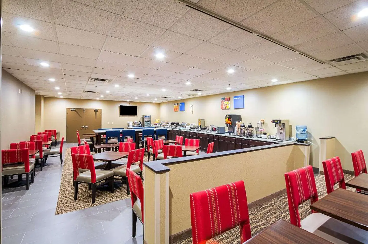 Comfort Inn Downtown Cleveland Bar