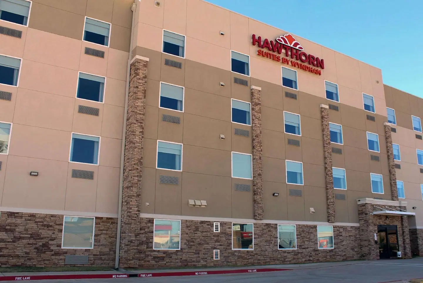 Hawthorn Suites by Wyndham Oklahoma City Airport / Fairground EXTERIOR