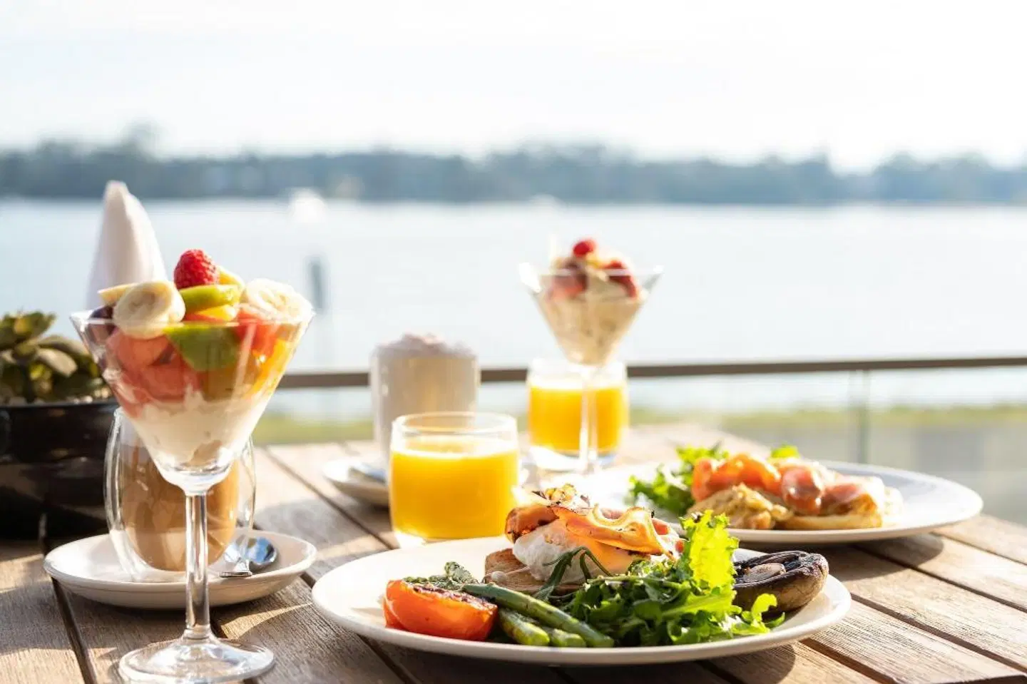 Ana Mandara Luxury Bed & Breakfast Restaurant