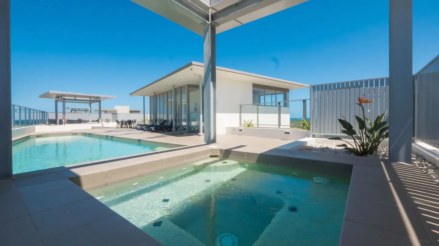 White Shells Luxury Apartments EXTERIOR