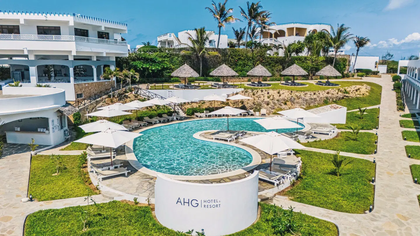 AHG Lion Beach Resort OUTDOOR_POOL