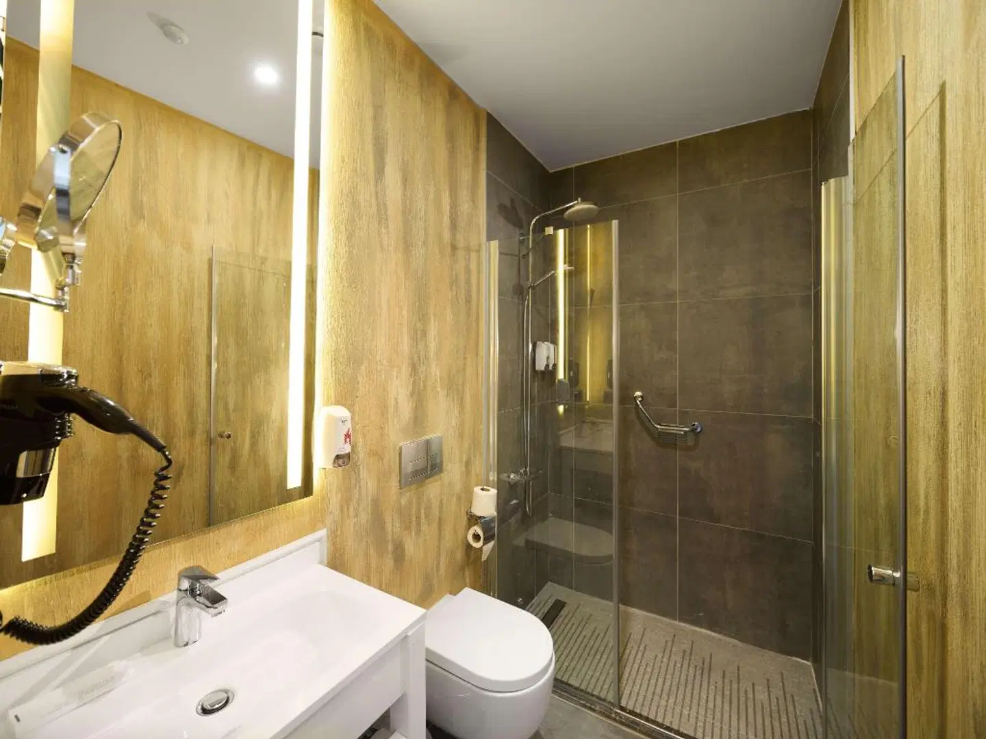 Ibis Istanbul Airport Badezimmer