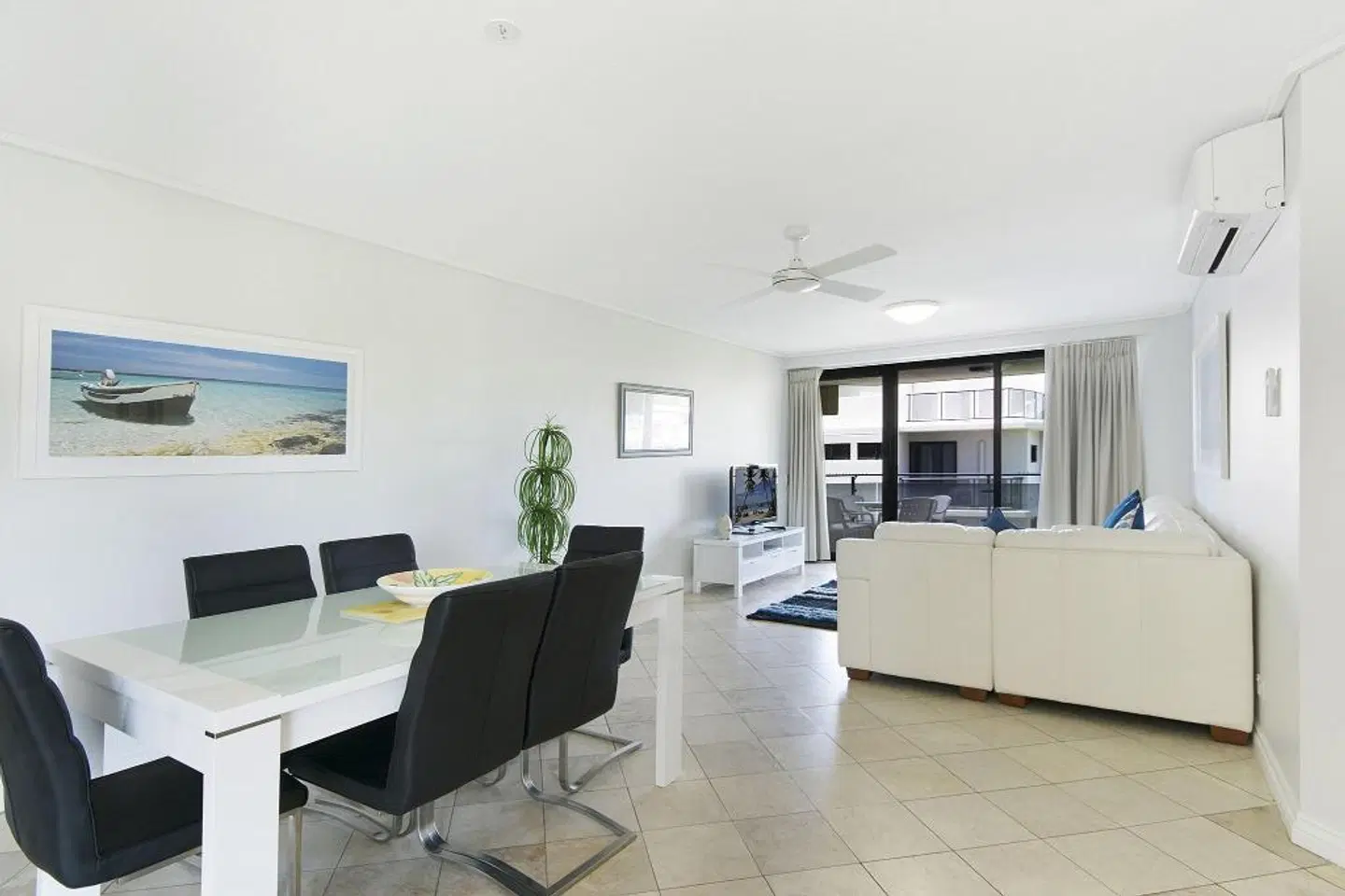 Clubb Coolum Beach Resort LOUNGE_LOBBY