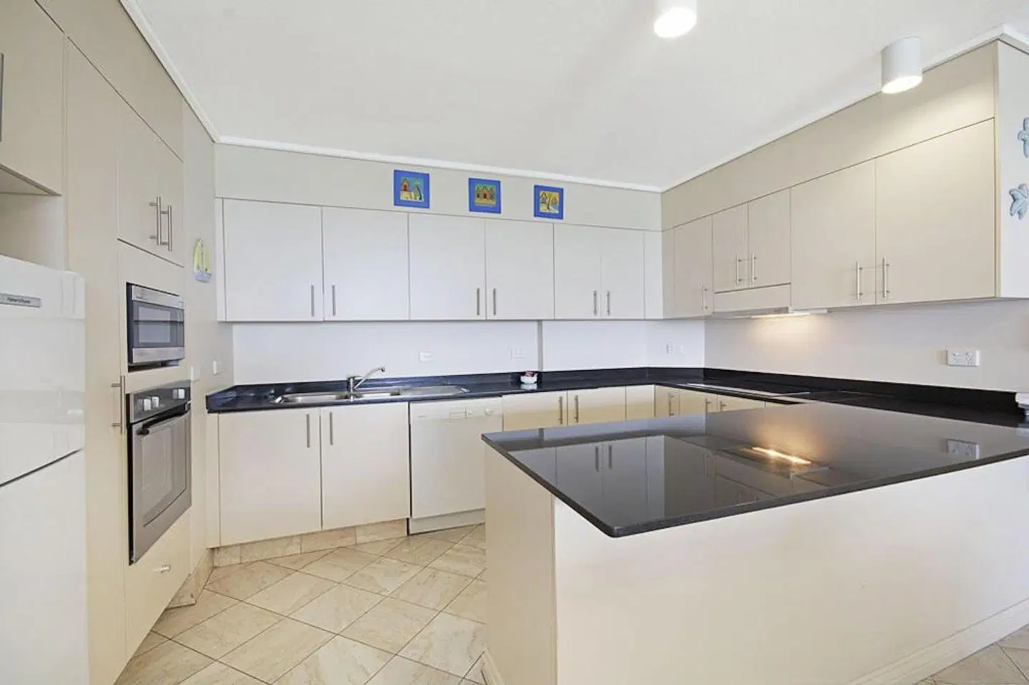 Clubb Coolum Beach Resort ROOM_EXAMPLE