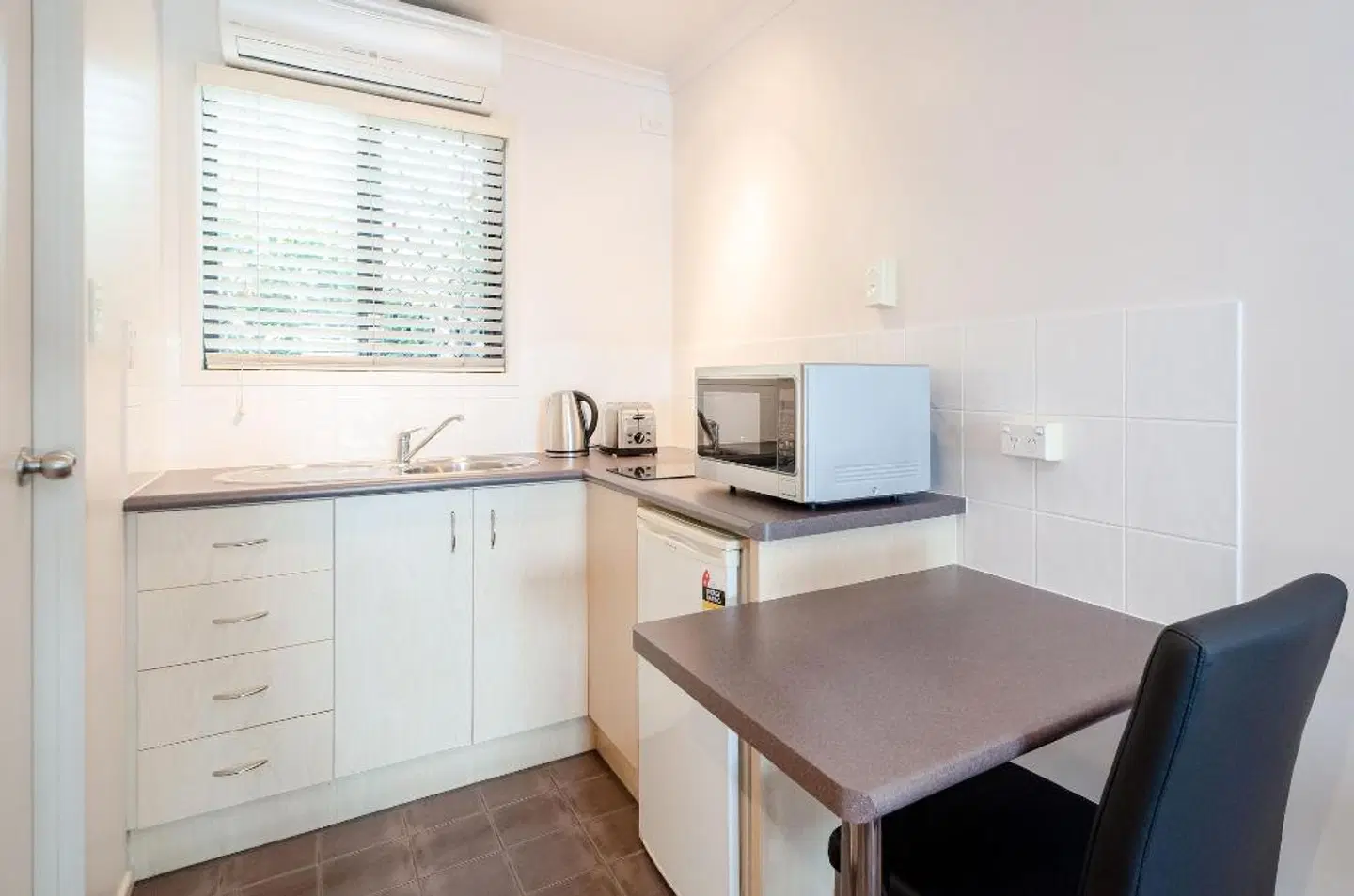 Xenia Central Studio Accommodation ROOM_EXAMPLE
