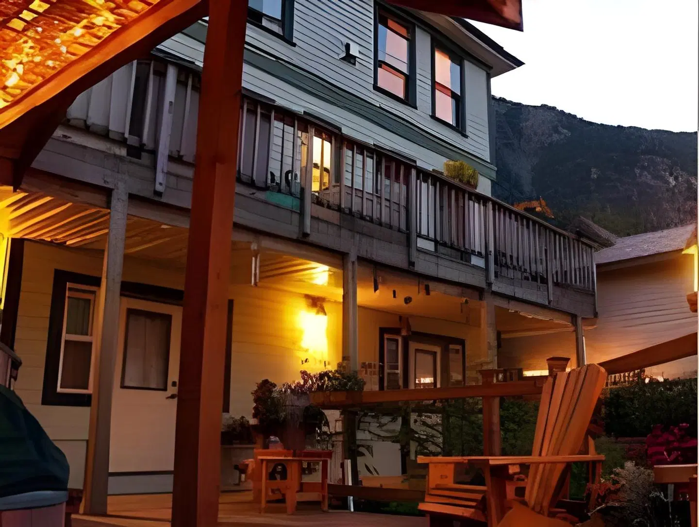 Alaska's Capital Inn Bed and Breakfast EXTERIOR