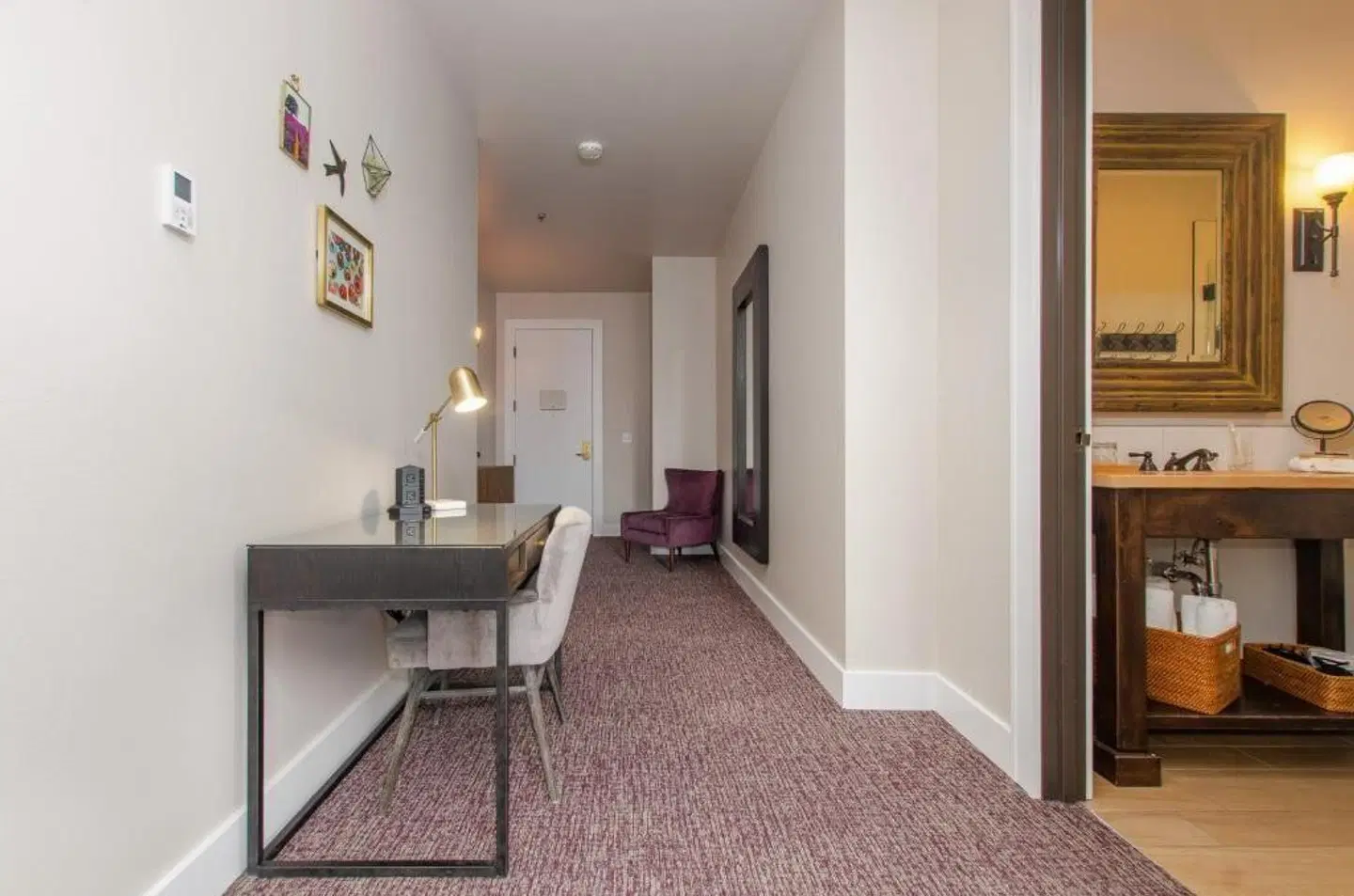 The Dundee - A Trace Hotel ROOM_EXAMPLE