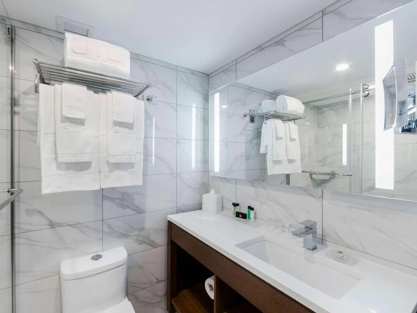 OTL Gouverneur Sherbrooke Badezimmer