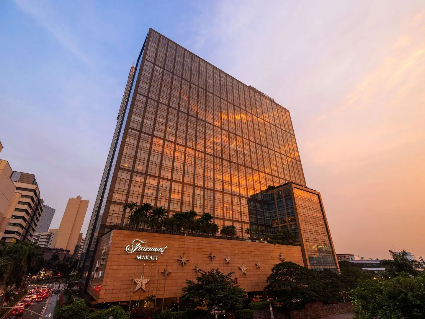 Fairmont Makati EXTERIOR