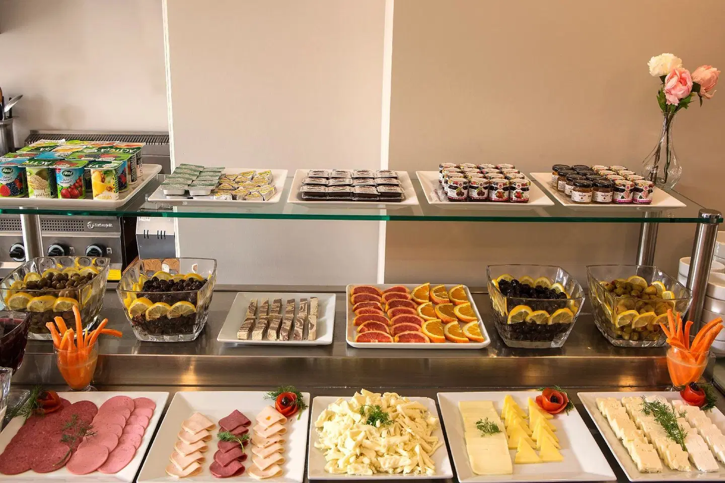 Obelisk Hotel & Suites Restaurant