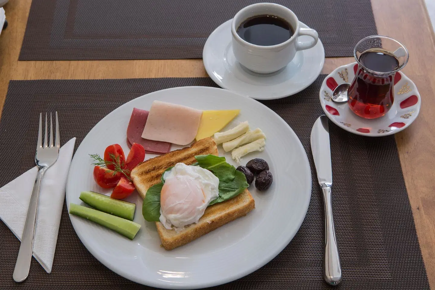 Obelisk Hotel & Suites Restaurant