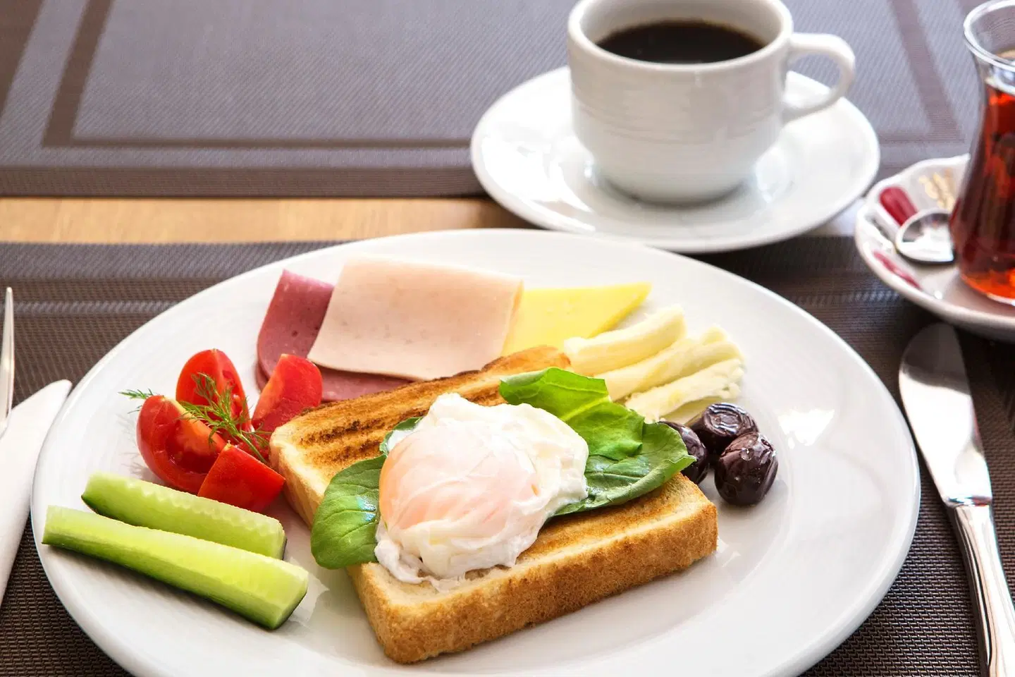 Obelisk Hotel & Suites Restaurant