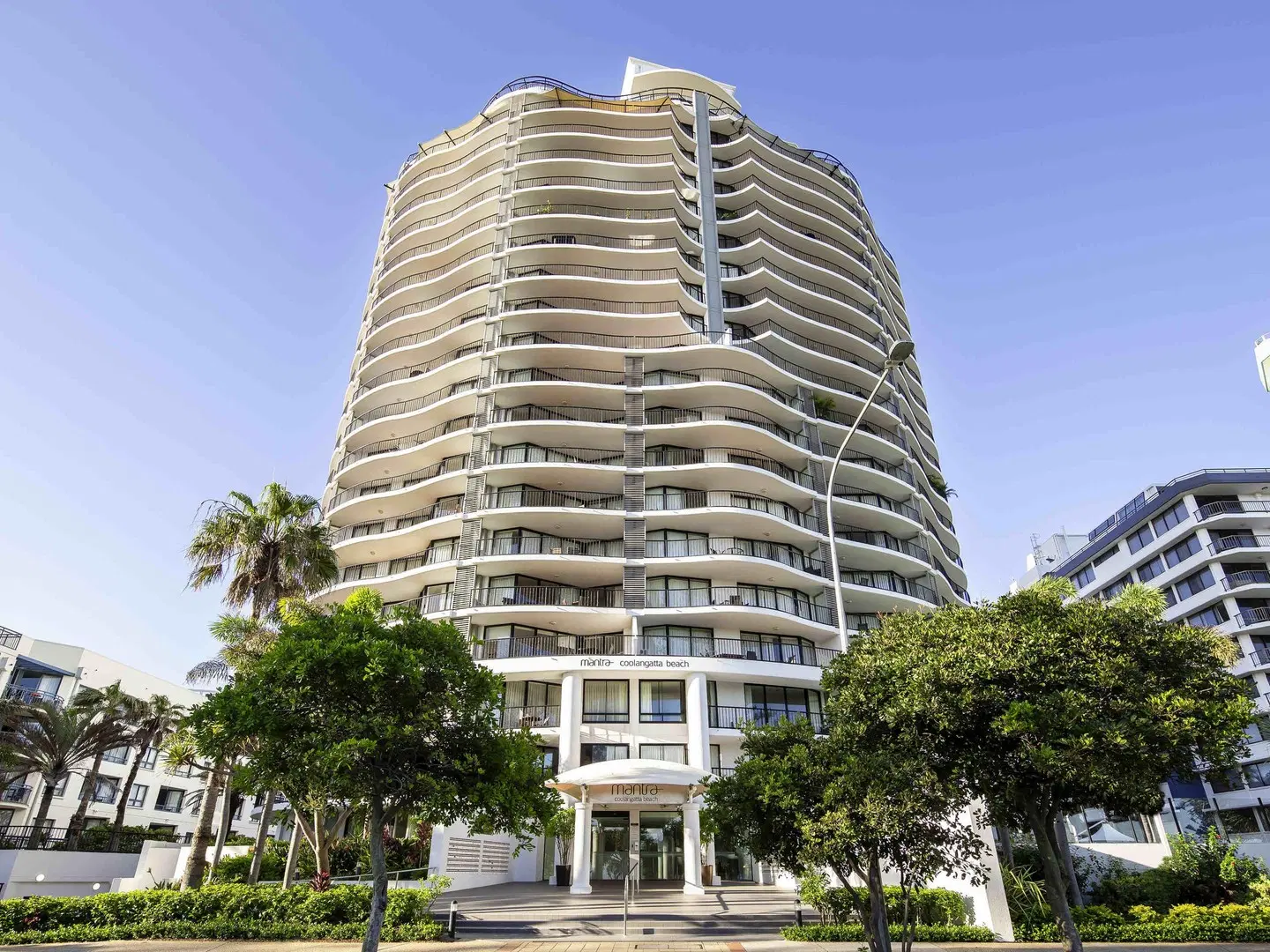 Mantra Coolangatta Beach EXTERIOR