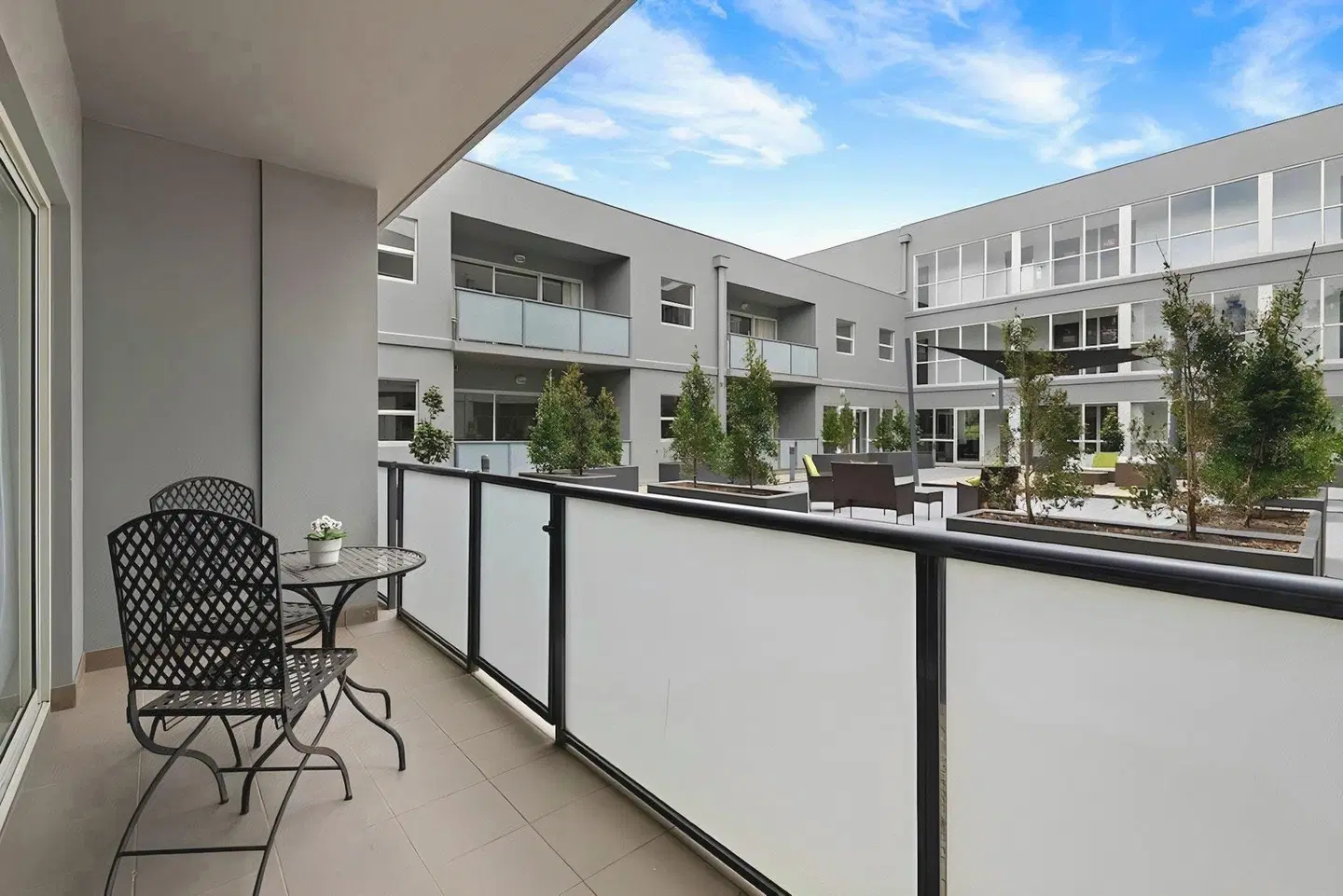Burwood Serviced Apartments Terrasse