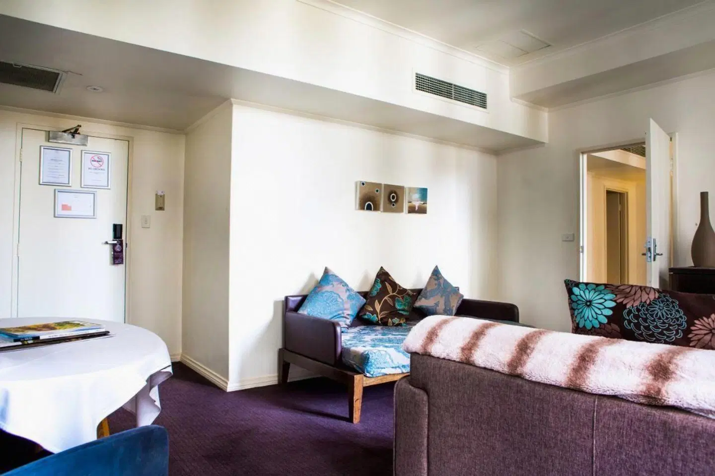 Hotel Richmond on Rundle Mall ROOM_EXAMPLE